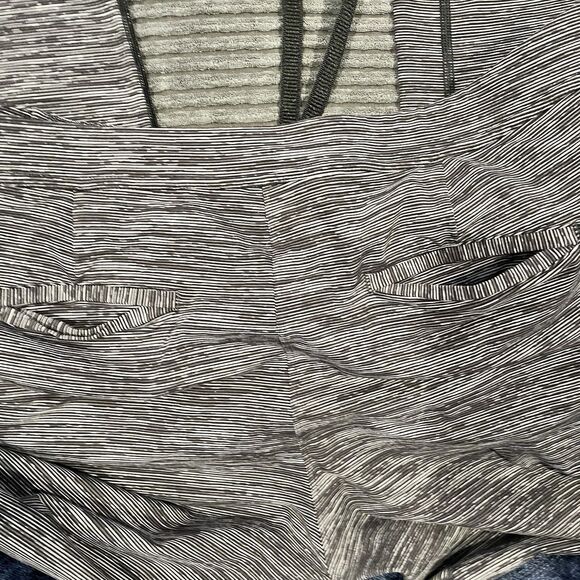 lululemon On The Fly Pant Woven Stripe Women’s Size 10 Elastic Waist Drawstring - Picture 4 of 10